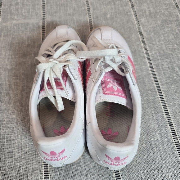 Adidas Samoa White and Pink Sneakers with Gum Sole girls Size 3 - Picture 12 of 13